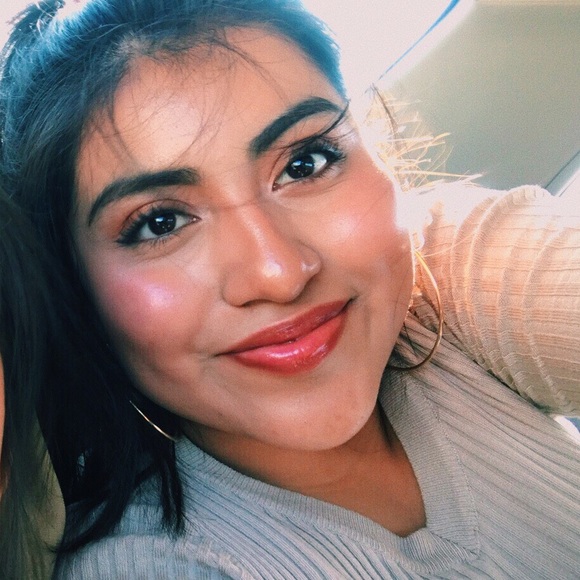 Meet your Posher, Shelby - Picture 1 of 1